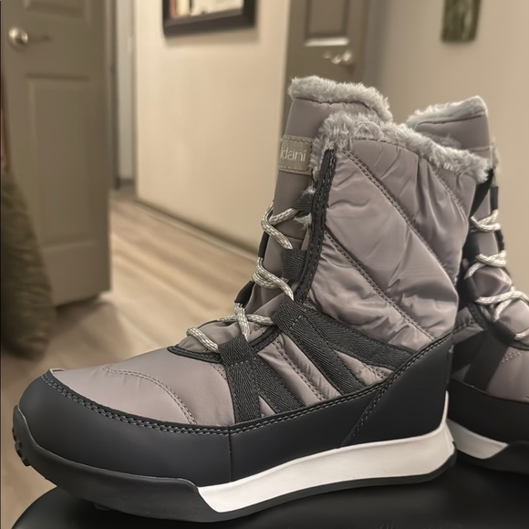 BURUDANI Women's Winter Faux-Lined Snow Boots  Size 7 BRAND NEW ❣️ - Picture 11 of 16